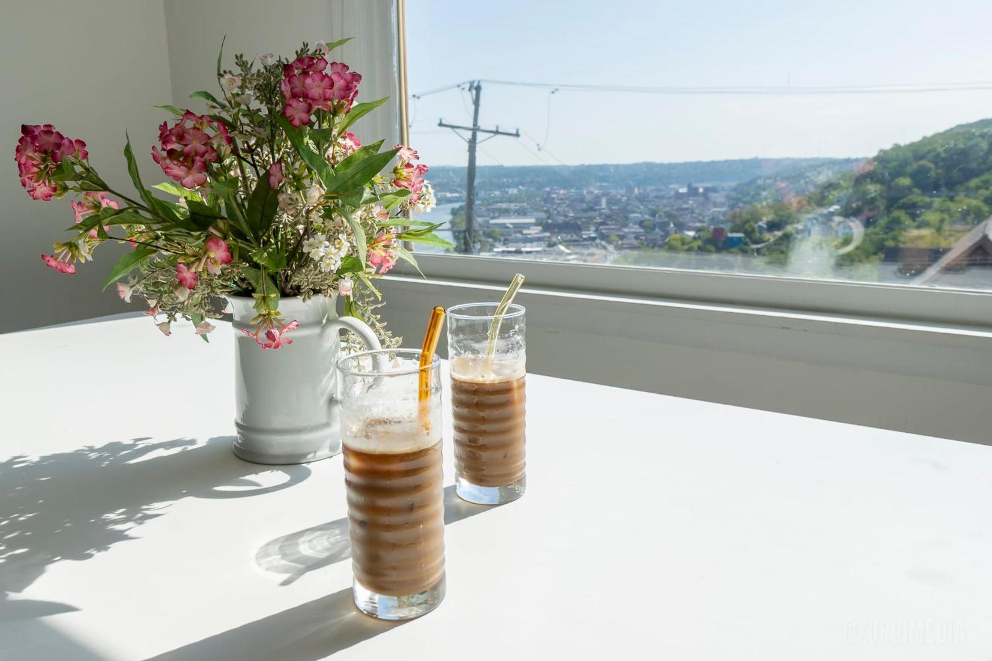 The Peak Mt Washington - Large 2Bd Apt W A View Питсбърг Екстериор снимка